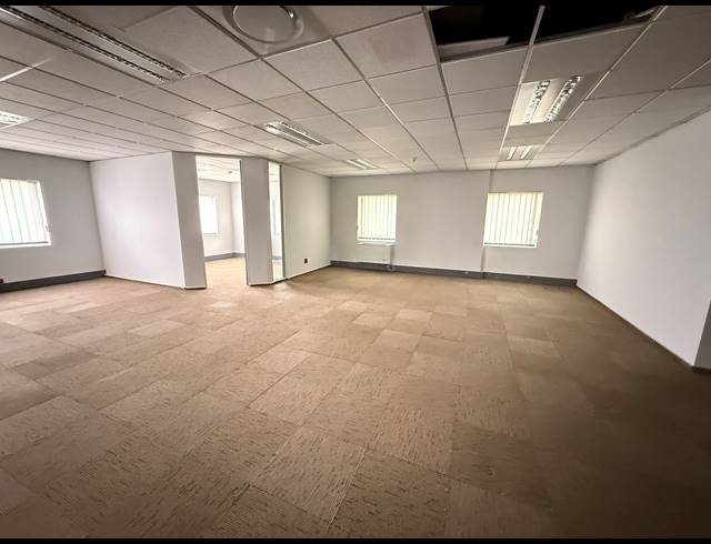 327M² OFFICE TO LET IN PARKTOWN